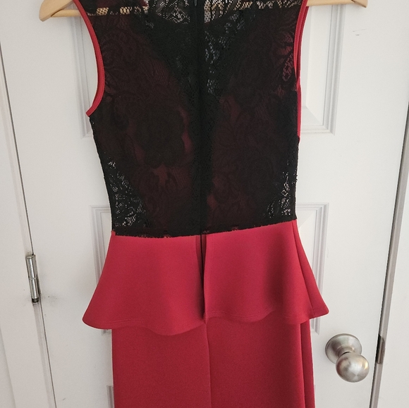 Red and Black Lace Short Dress size Medium - Picture 3 of 4